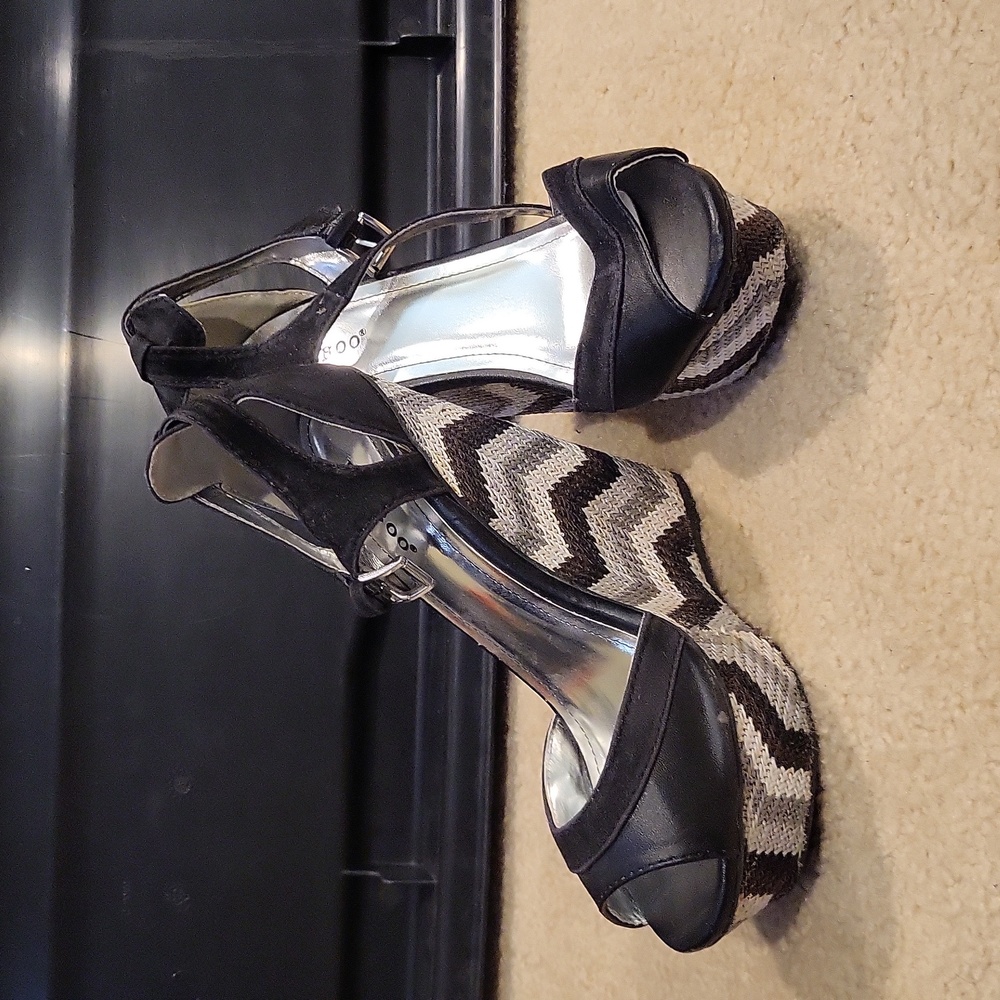 Bamboo black,white,grey heels